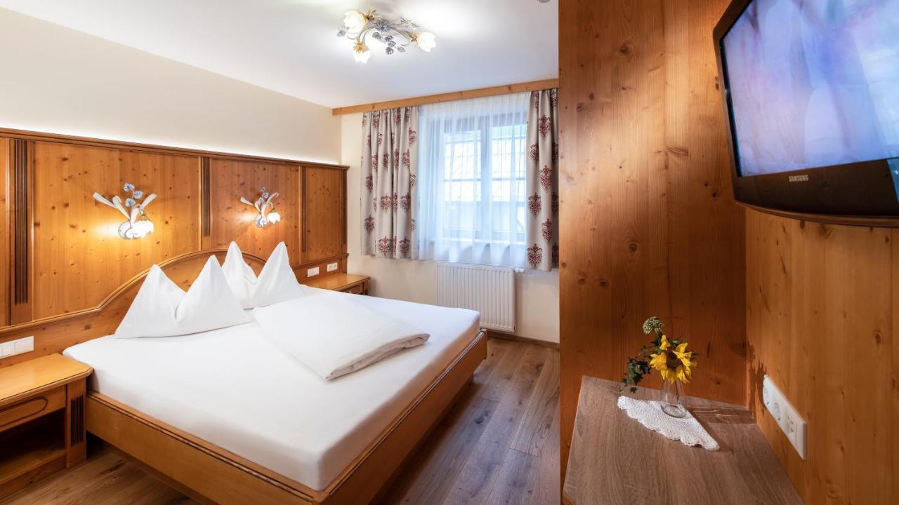 Hotel Seeblick Goldegg Exterior foto